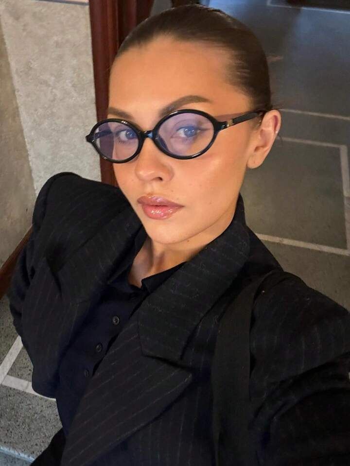 Miu Miu Oval Black Transparent T-1