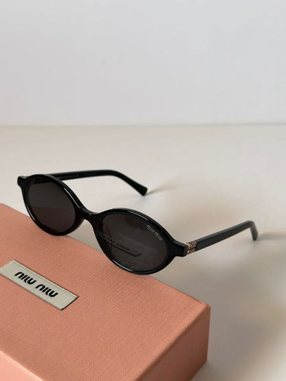 Miu Miu Oval Black FC-1