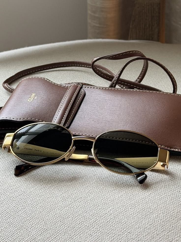 Metal Celine Black C-15