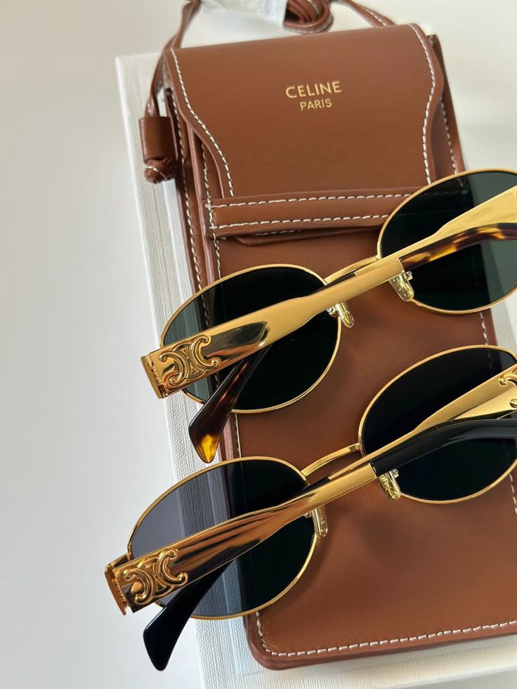 Metal Celine Black C-15